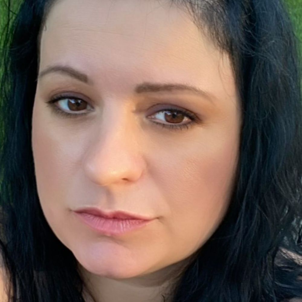 Meet your Posher, Alina